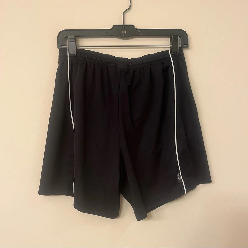 Men’s adidas black basketball shorts size medium